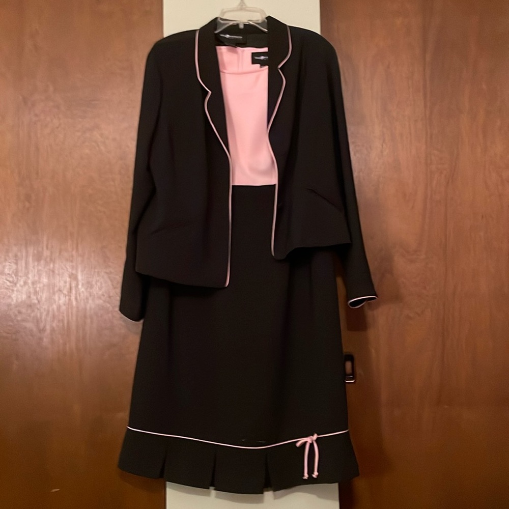 Sag Harbor Business Suit. Black and white polka dot with pink trim. Size 14